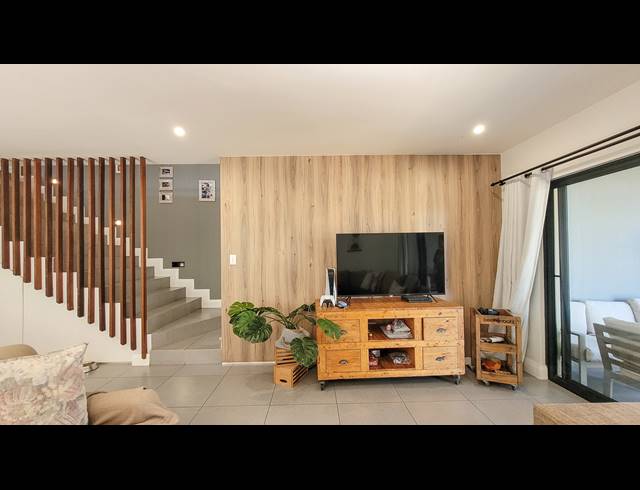 3 BEDROOM TOWNHOUSE FOR SALE IN PALM LAKES ESTATE